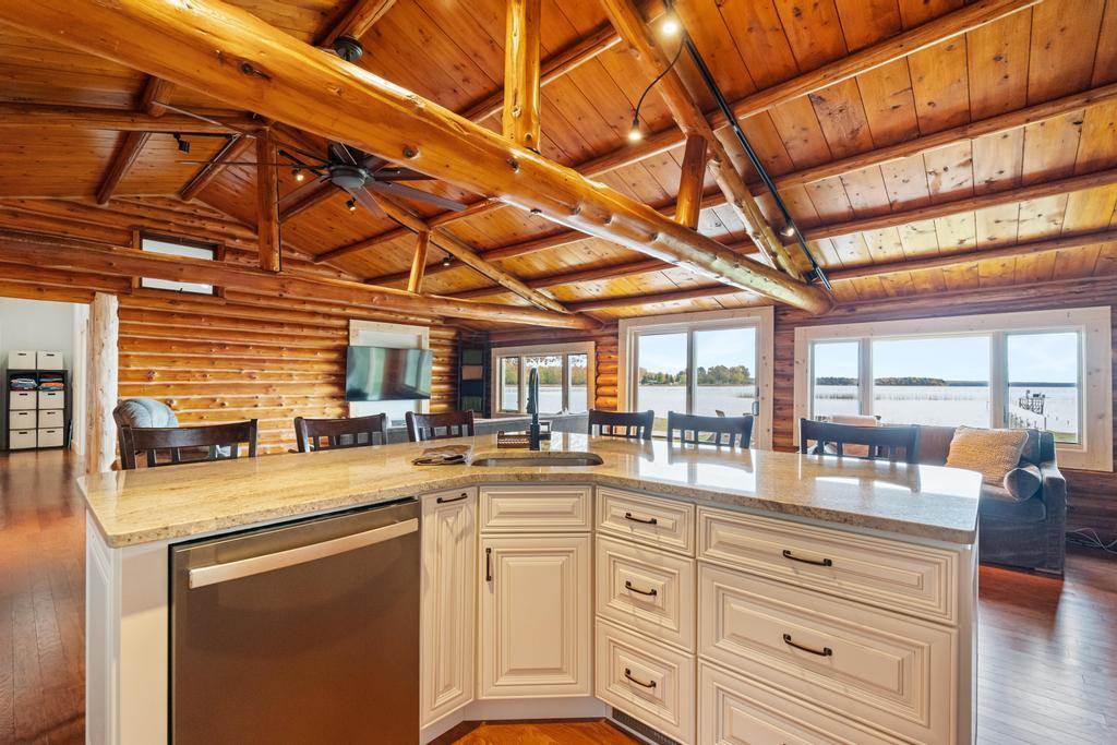 9560 Silver Strand Road