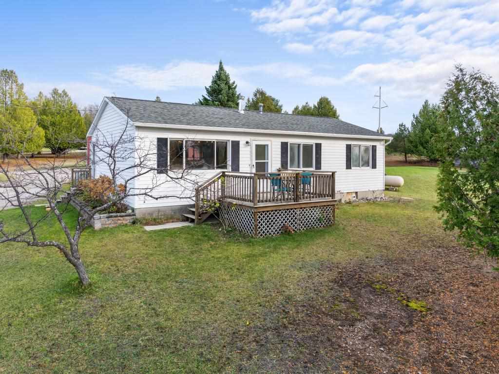 3082 Jensen Road