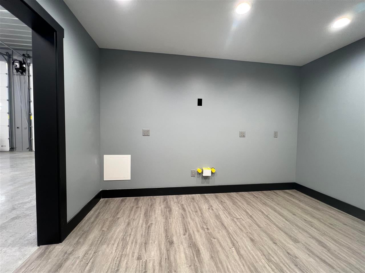 8932 Moeller Unit: 19