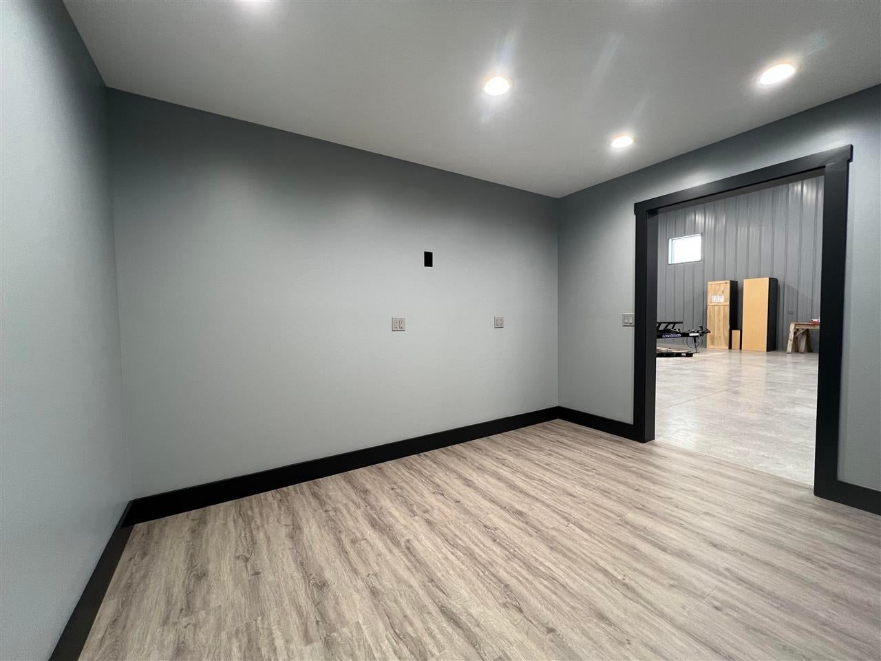 8932 Moeller Unit: 19