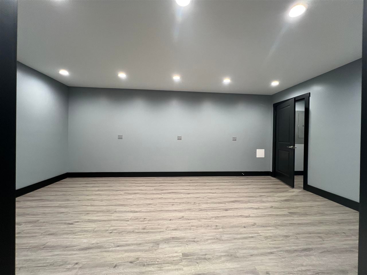 8932 Moeller Unit: 19