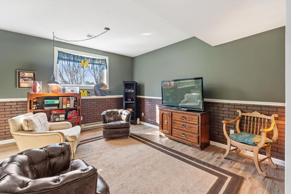 2245 Countryside Lane