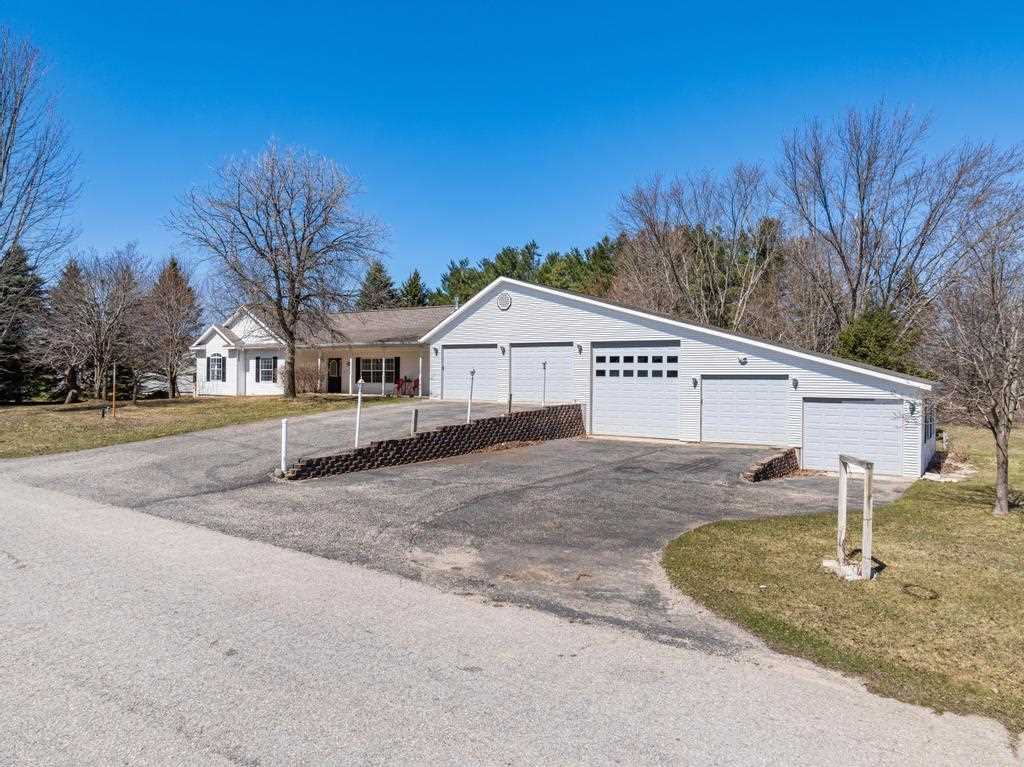 05095 Castleview Drive