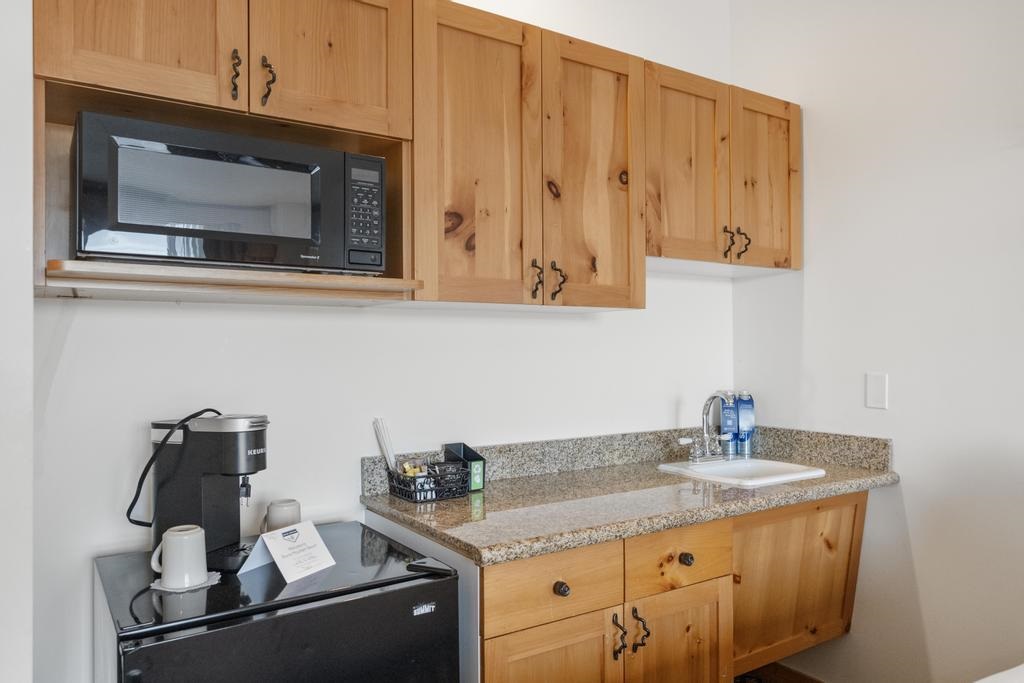 2780 Boyne Mountain, Rms 231 & 233 Road Unit: 58