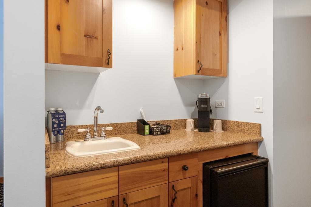 2780 Boyne Mountain, Rms 231 & 233 Road Unit: 58