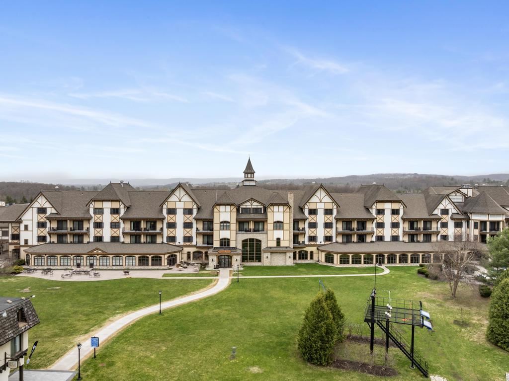 2780 Boyne Mountain, Rms 231 & 233 Road Unit: 58