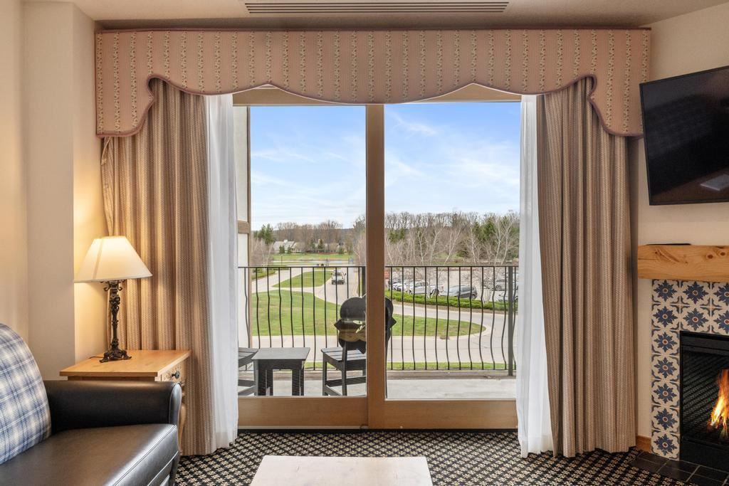 2780 Boyne Mountain, Rms 231 & 233 Road Unit: 58