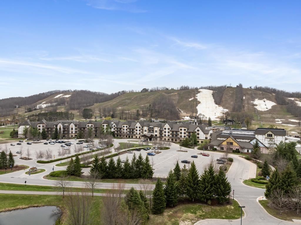 2780 Boyne Mountain, Rms 231 & 233 Road Unit: 58