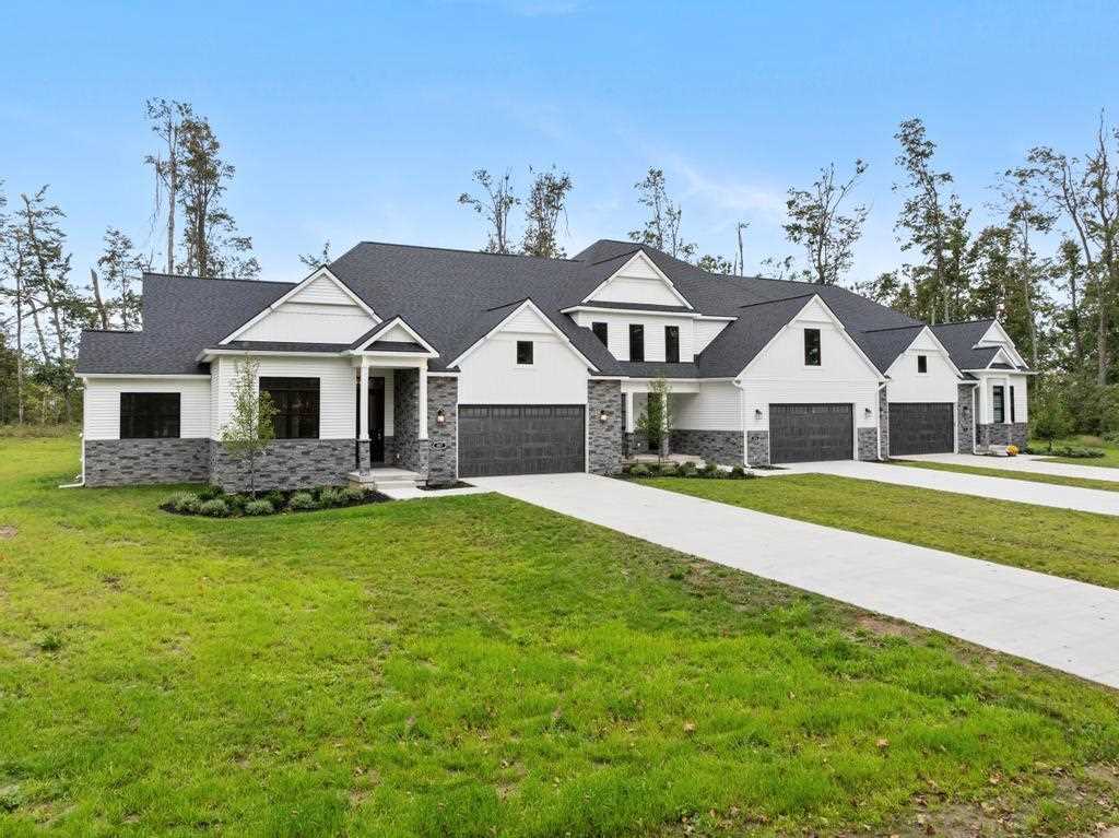 807 Fairways Drive Unit: 2
