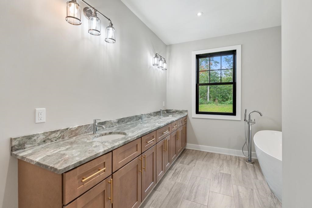 807 Fairways Drive Unit: 2