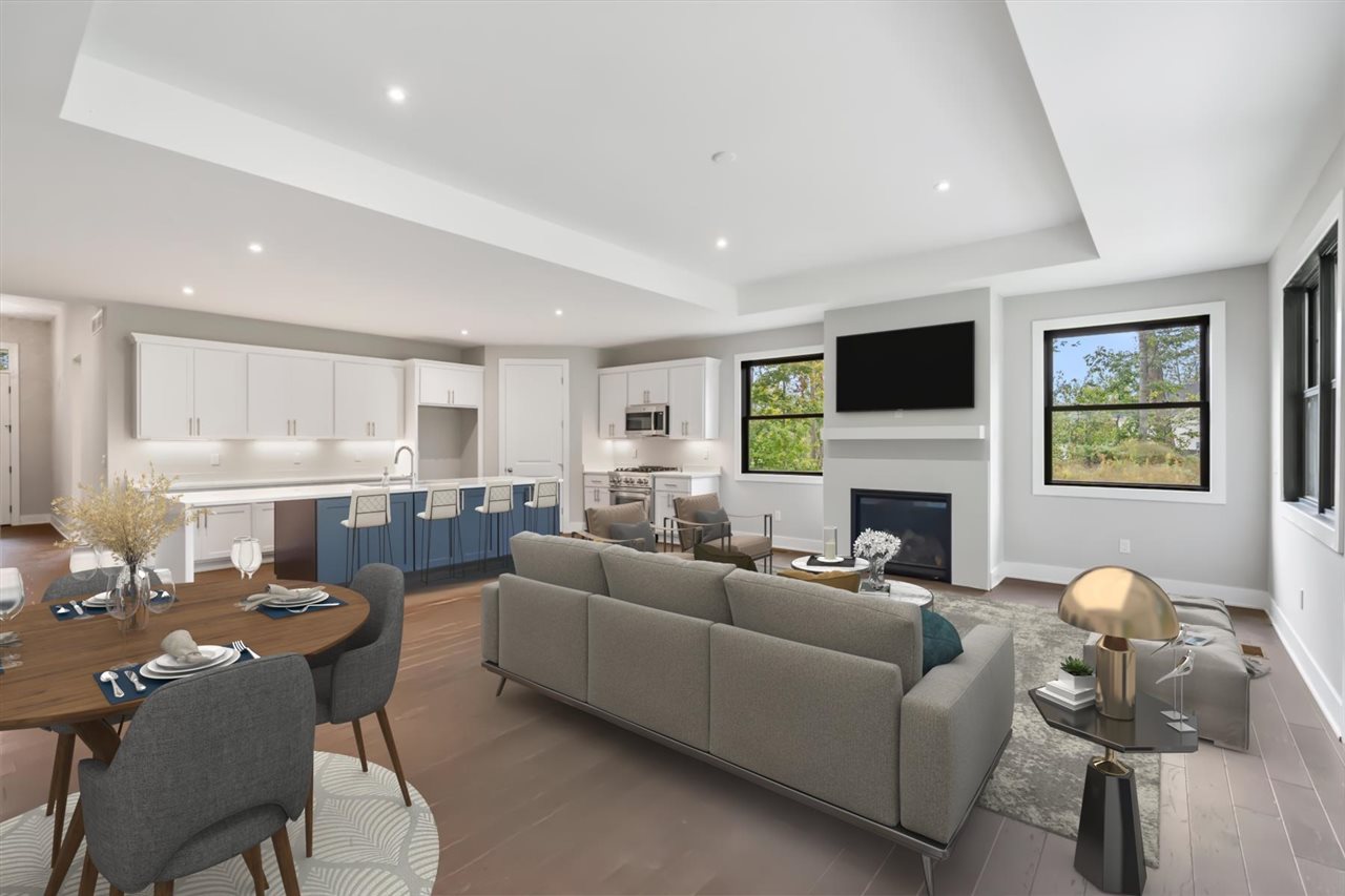 807 Fairways Drive Unit: 2