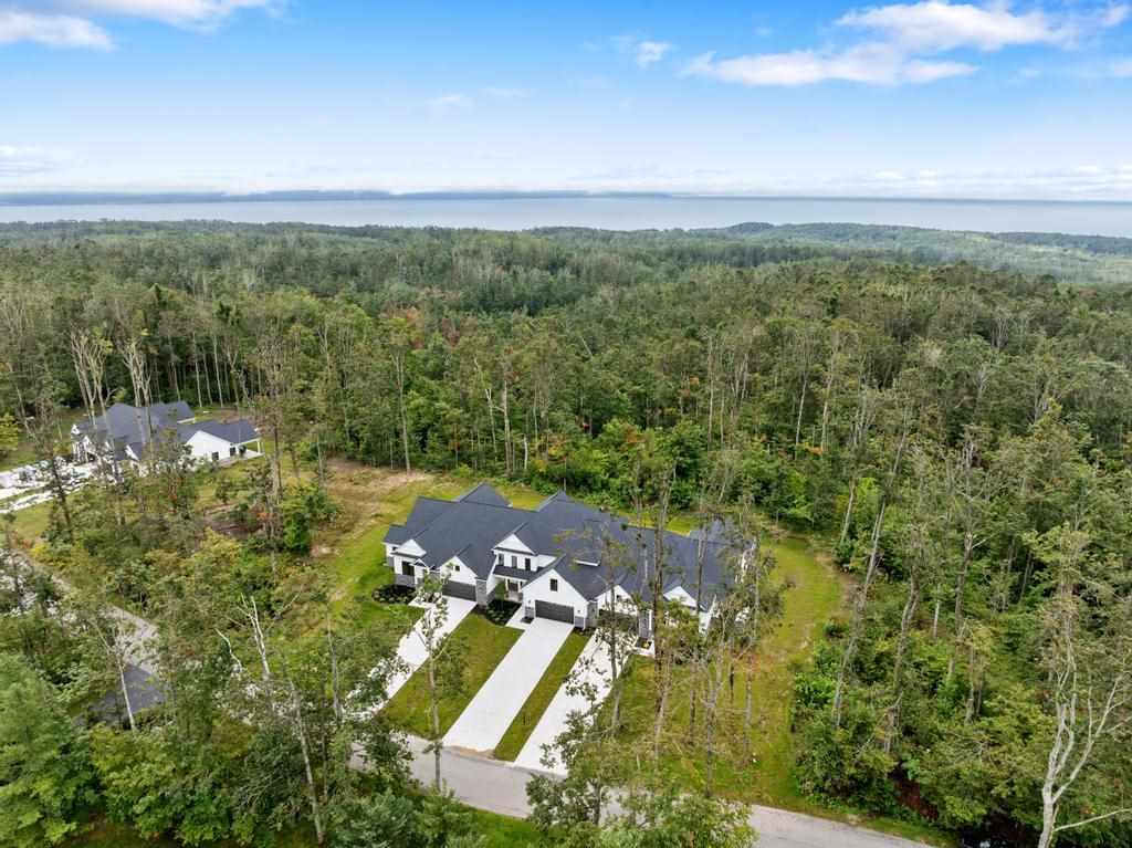 807 Fairways Drive Unit: 2