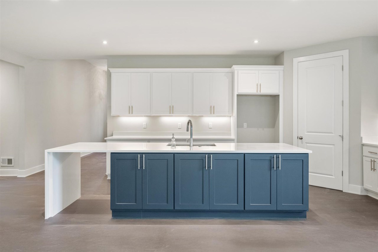 807 Fairways Drive Unit: 2
