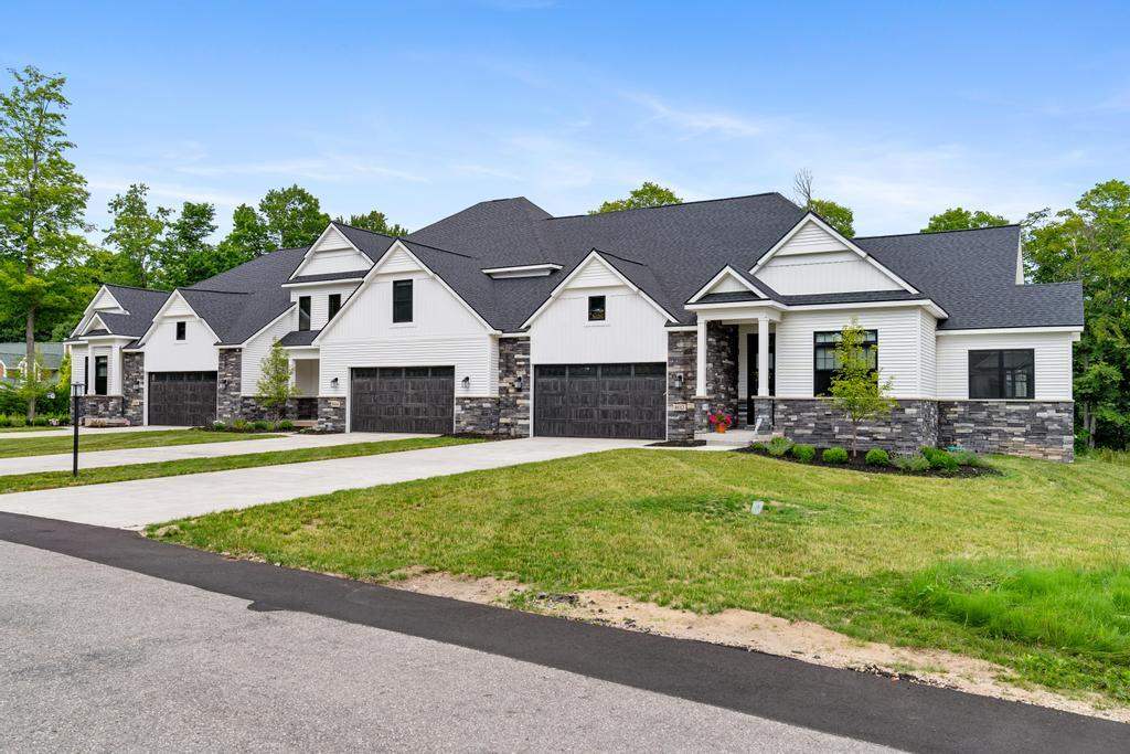 809 Fairways Drive Unit: 17