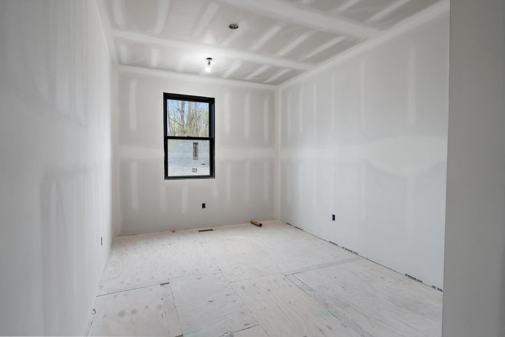 809 Fairways Drive Unit: 17