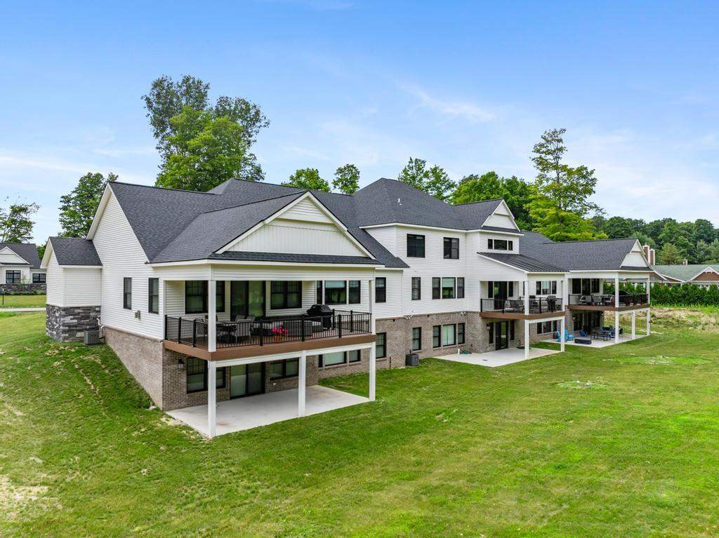 809 Fairways Drive Unit: 17