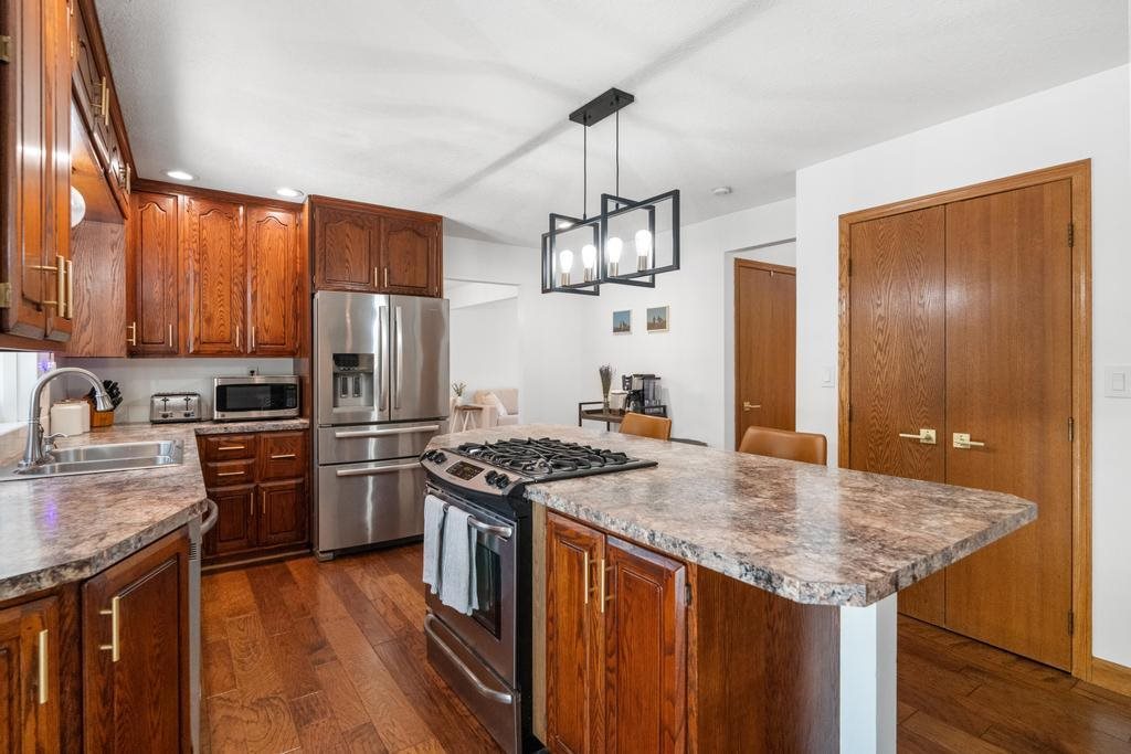 2500 Hemlock Lane