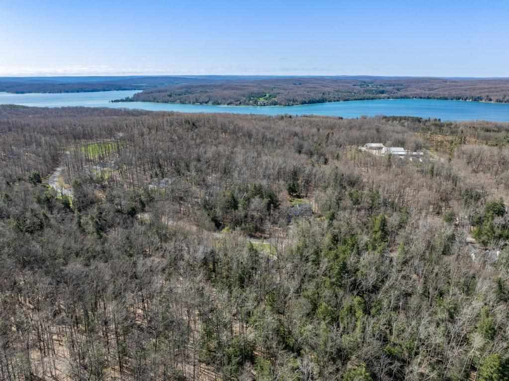 2500 Hemlock Lane