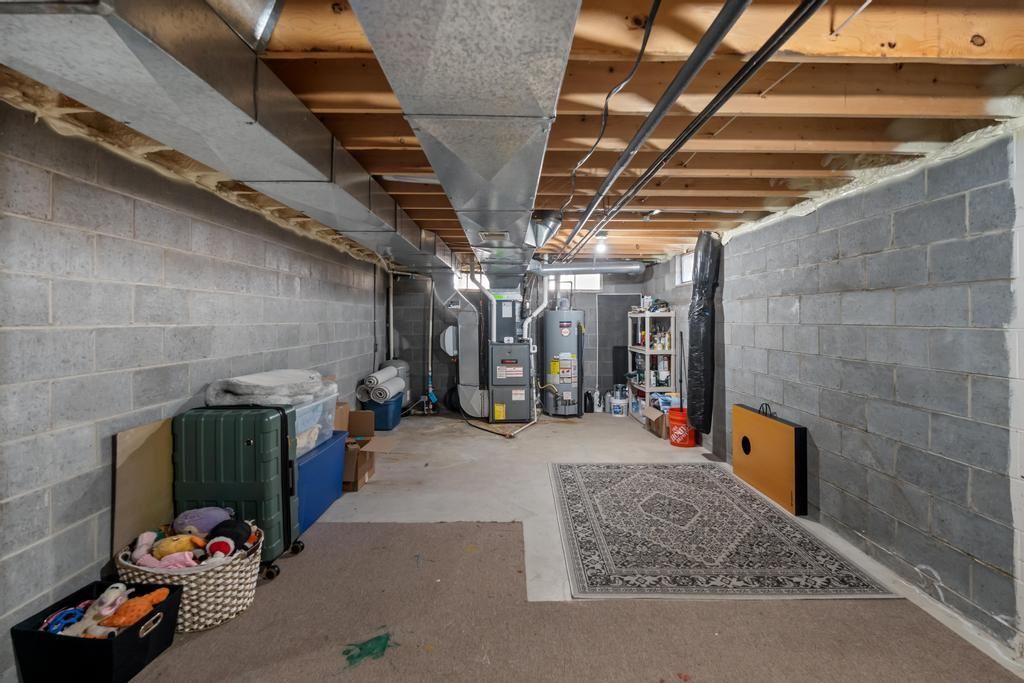 2500 Hemlock Lane
