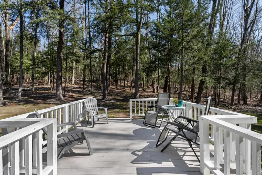 2500 Hemlock Lane