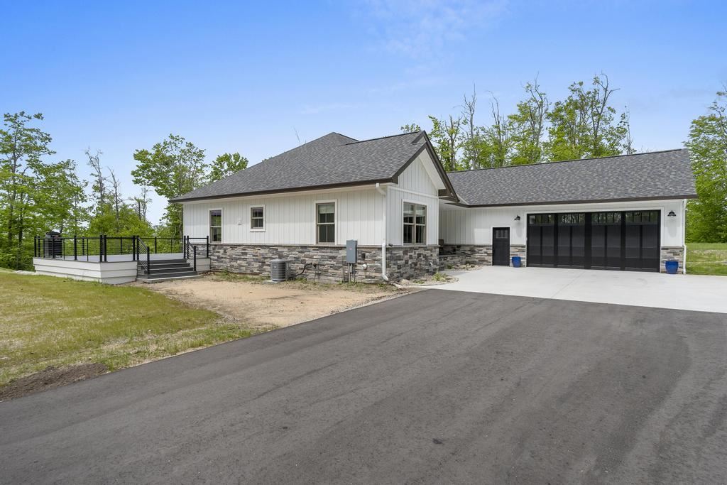 7524 Stutsmanville Road