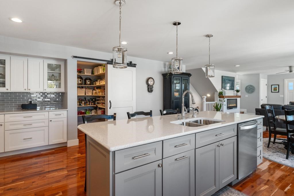 135 Beaubien Avenue