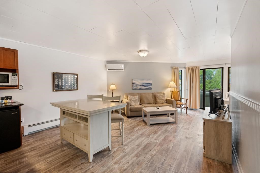 101 Michigan Avenue Unit: 107