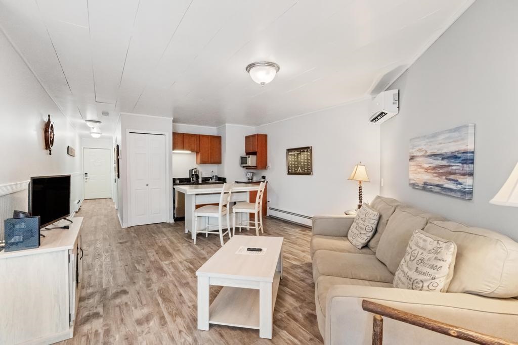 101 Michigan Avenue Unit: 107