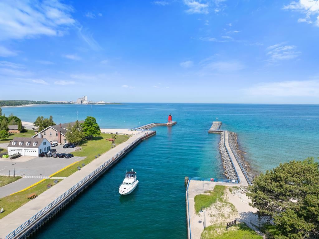 101 Michigan Avenue Unit: 107
