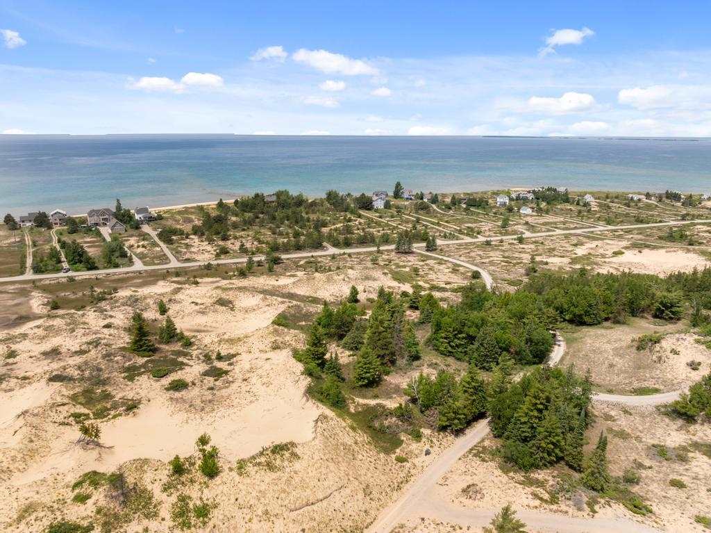 3645 Sturgeon Bay Shore Trail