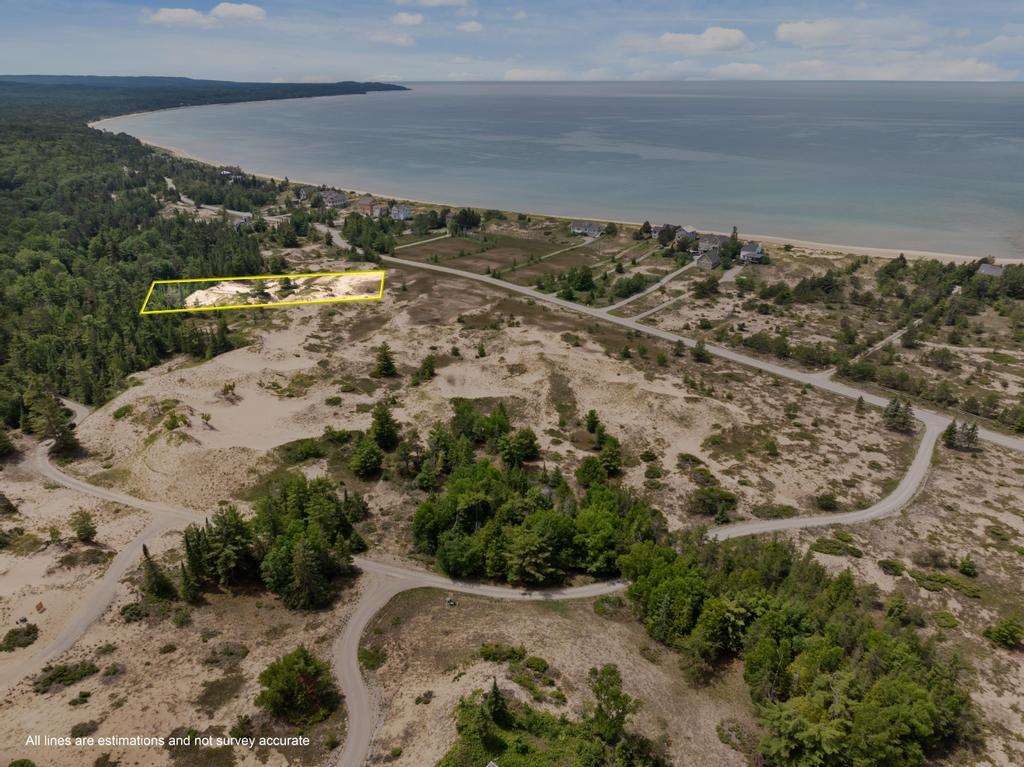 3645 Sturgeon Bay Shore Trail