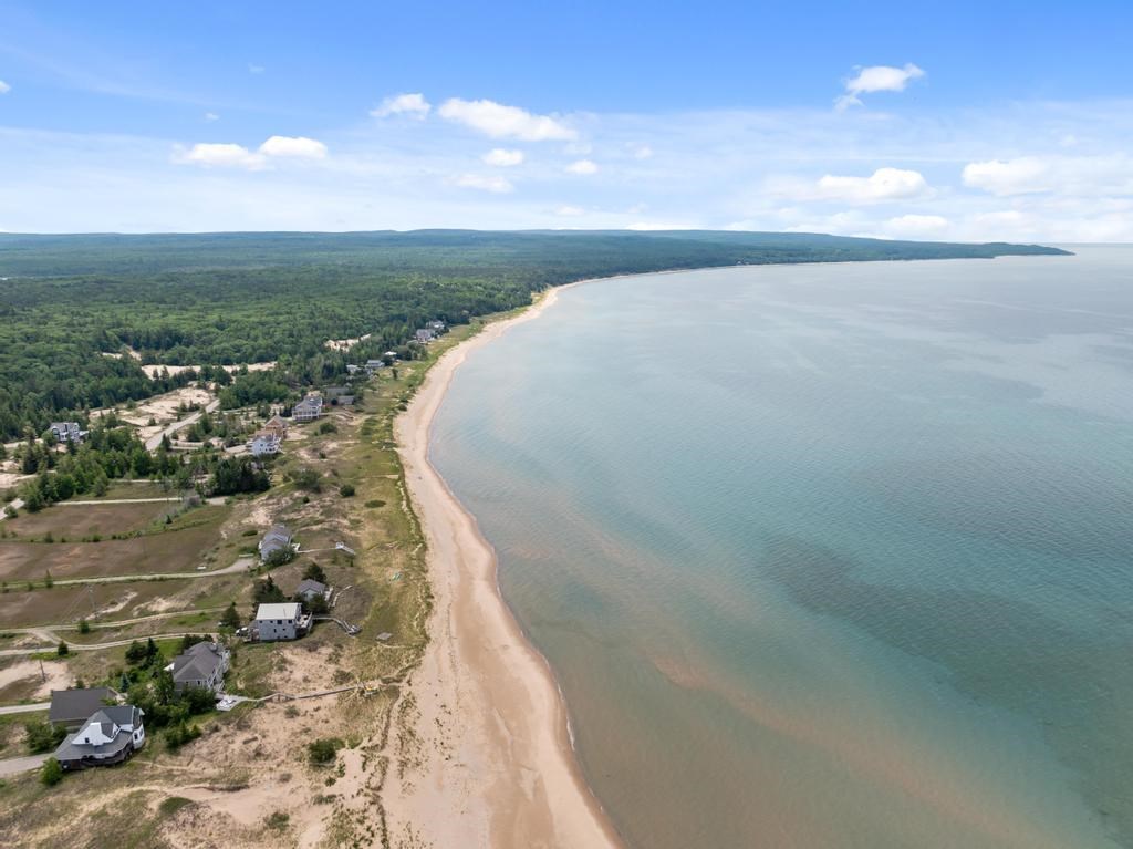 3645 Sturgeon Bay Shore Trail