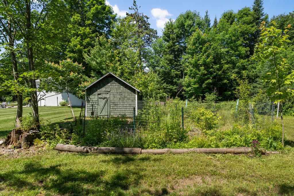 9421 Pickerel Lake Road