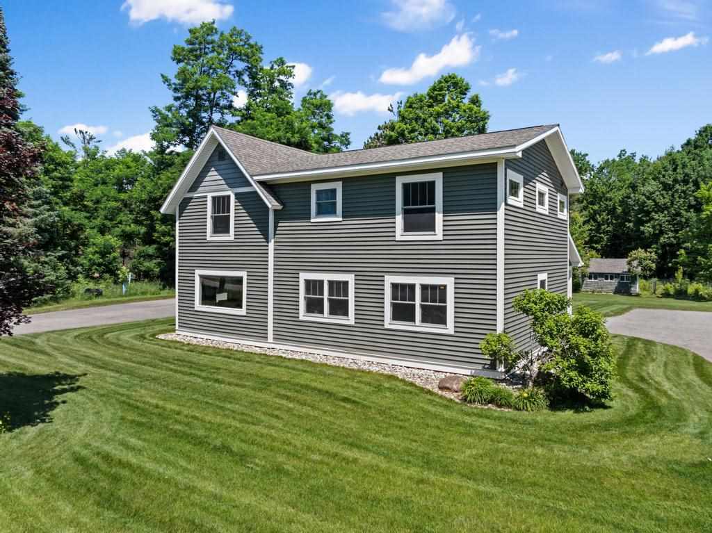 9421 Pickerel Lake Road