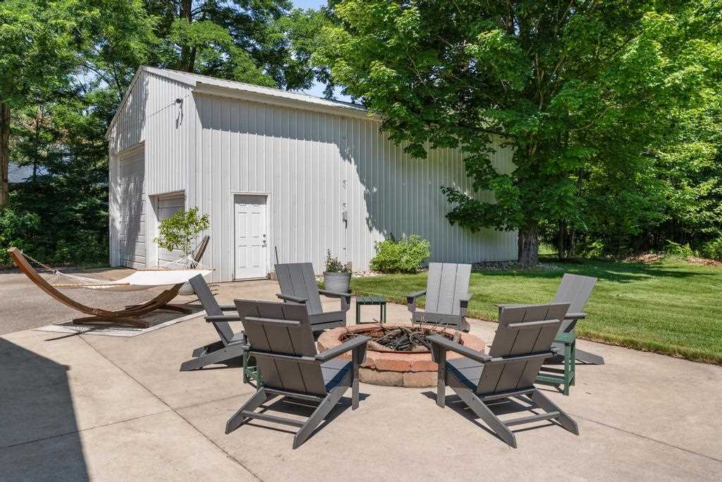 9421 Pickerel Lake Road