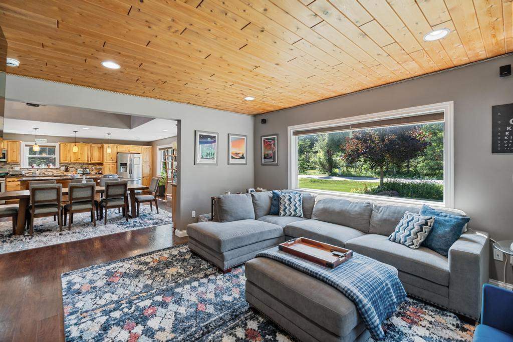 9421 Pickerel Lake Road