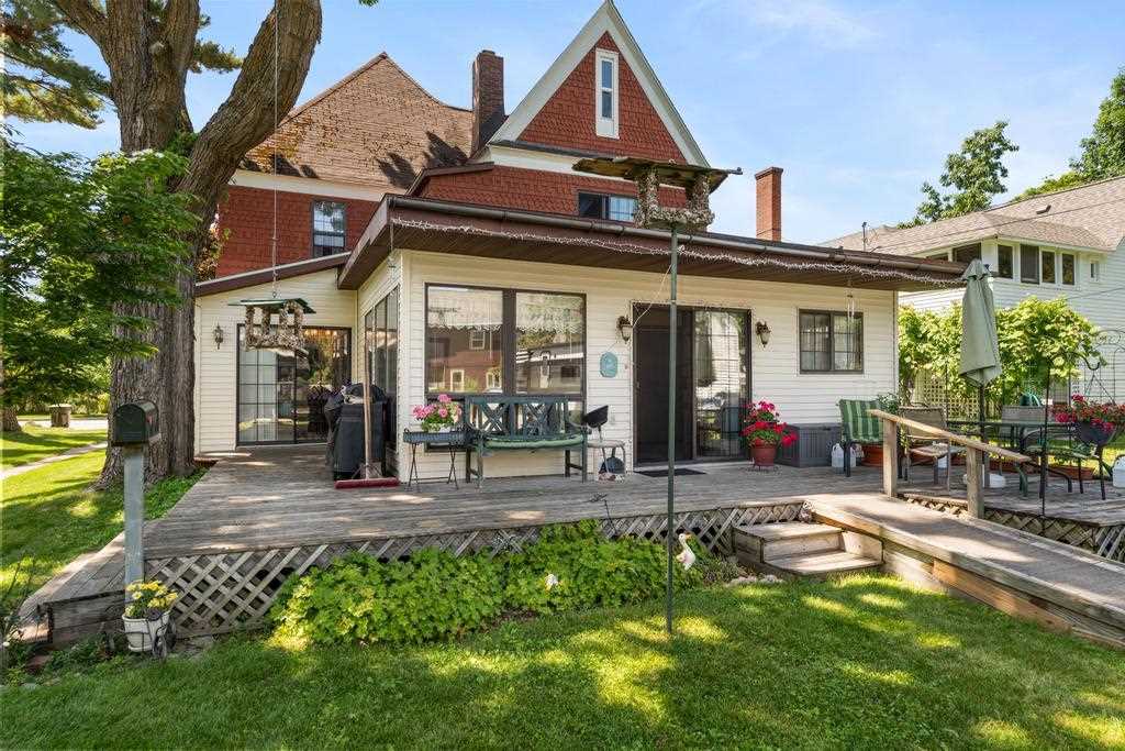 212 Nichols Street