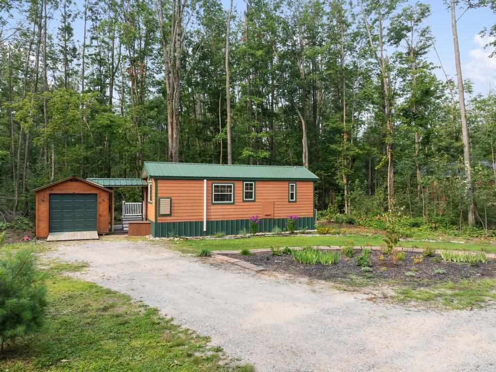 892 E Hathaway Road