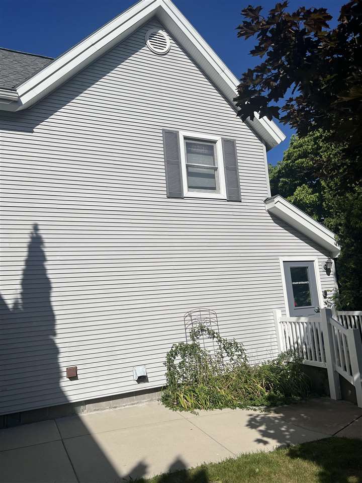 423 & 413 Porter Street
