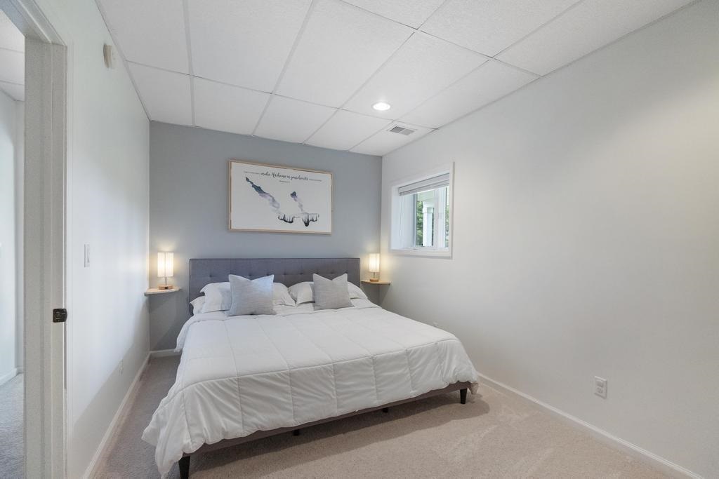 5976 Walloon Meadow Circle