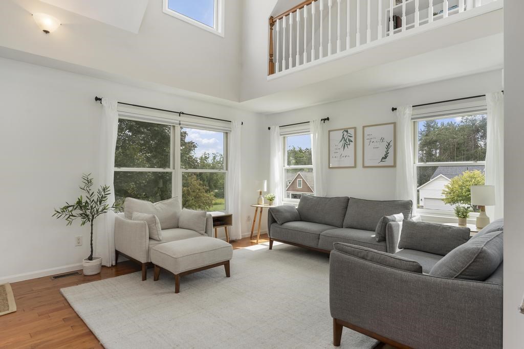 5976 Walloon Meadow Circle