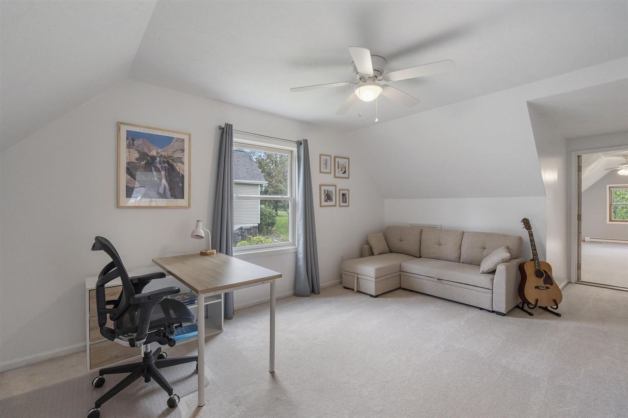 5976 Walloon Meadow Circle
