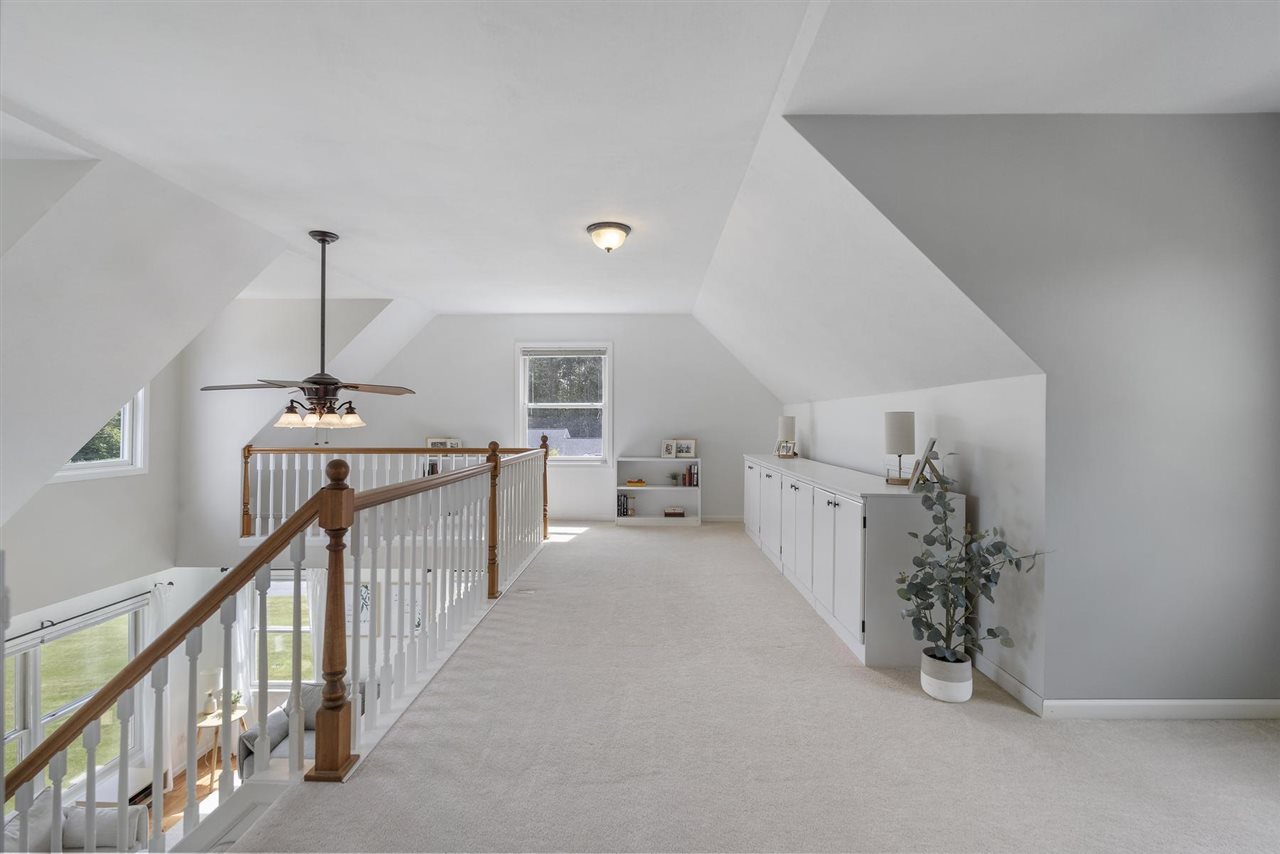 5976 Walloon Meadow Circle