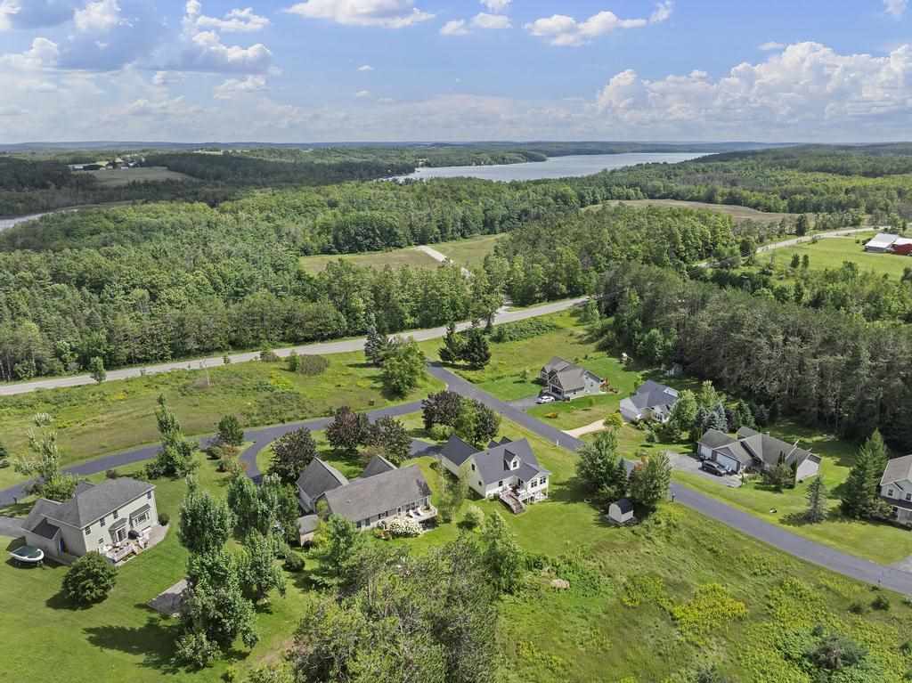 5976 Walloon Meadow Circle
