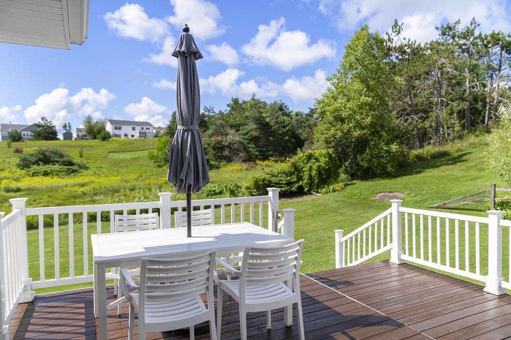 5976 Walloon Meadow Circle