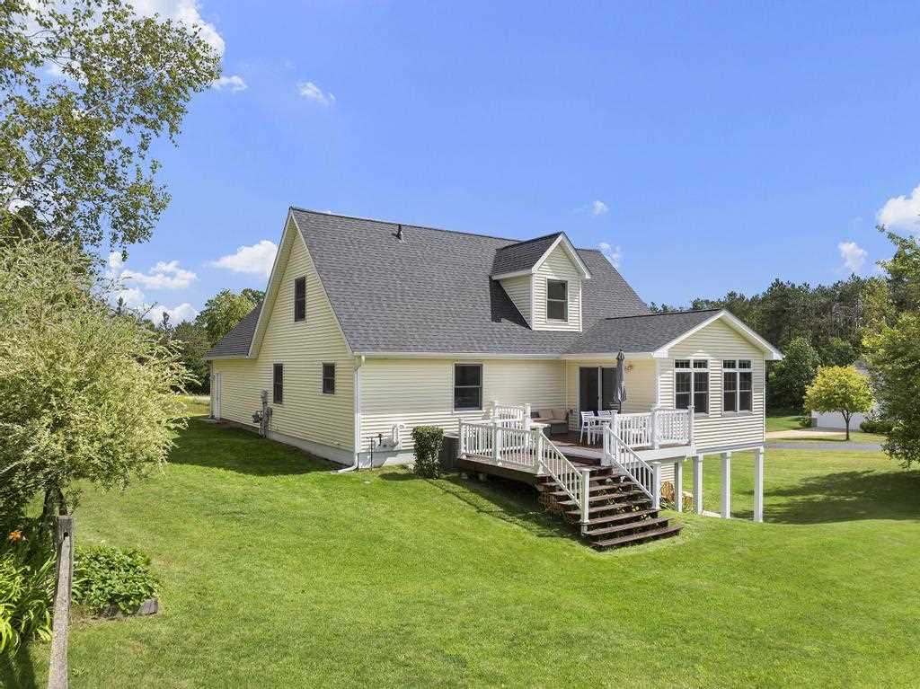 5976 Walloon Meadow Circle