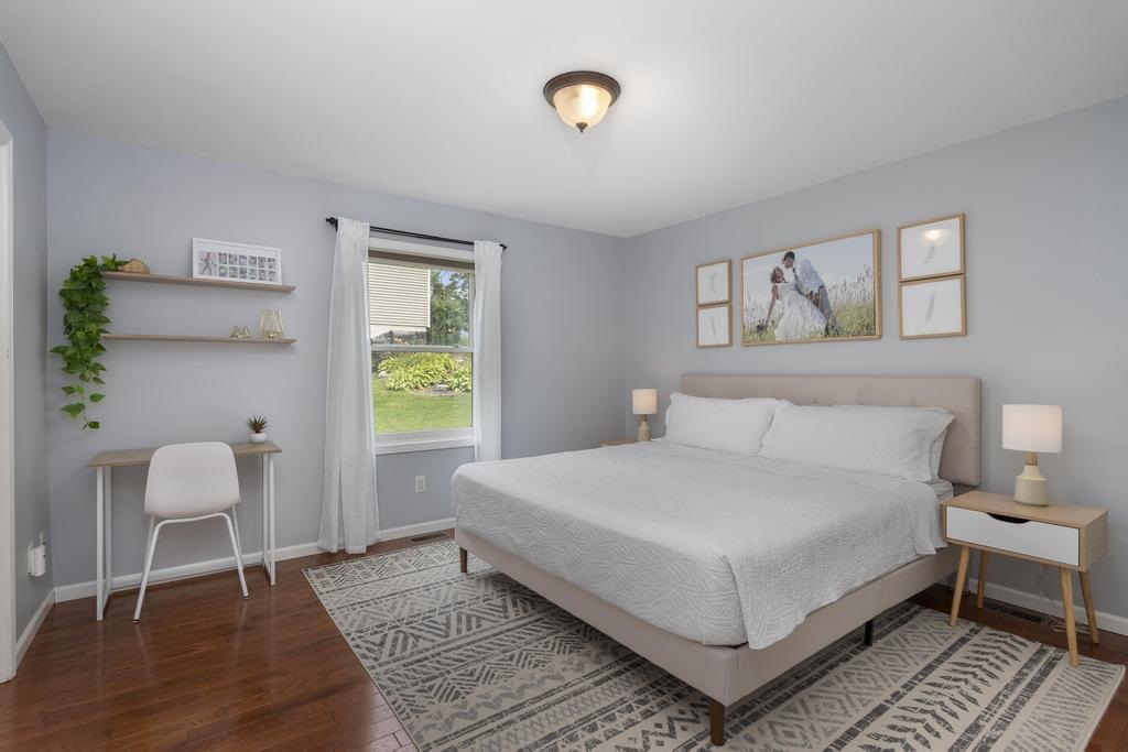 5976 Walloon Meadow Circle