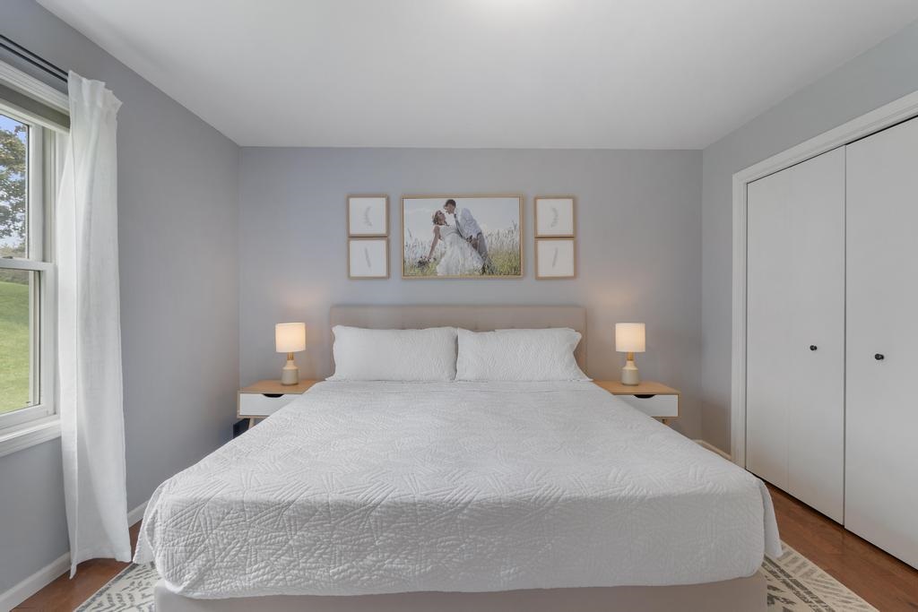 5976 Walloon Meadow Circle