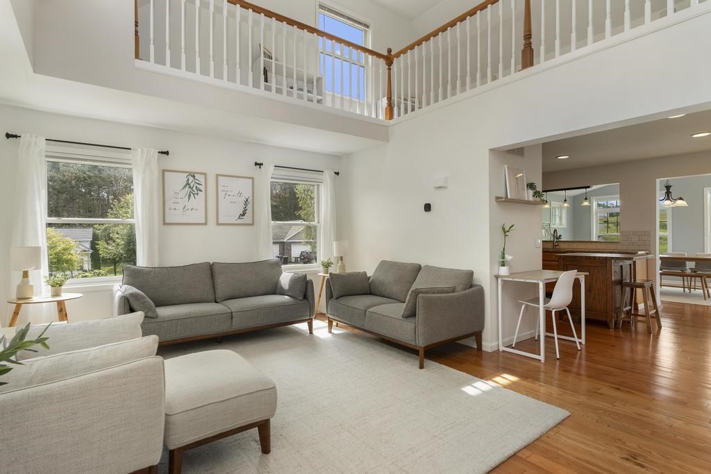 5976 Walloon Meadow Circle