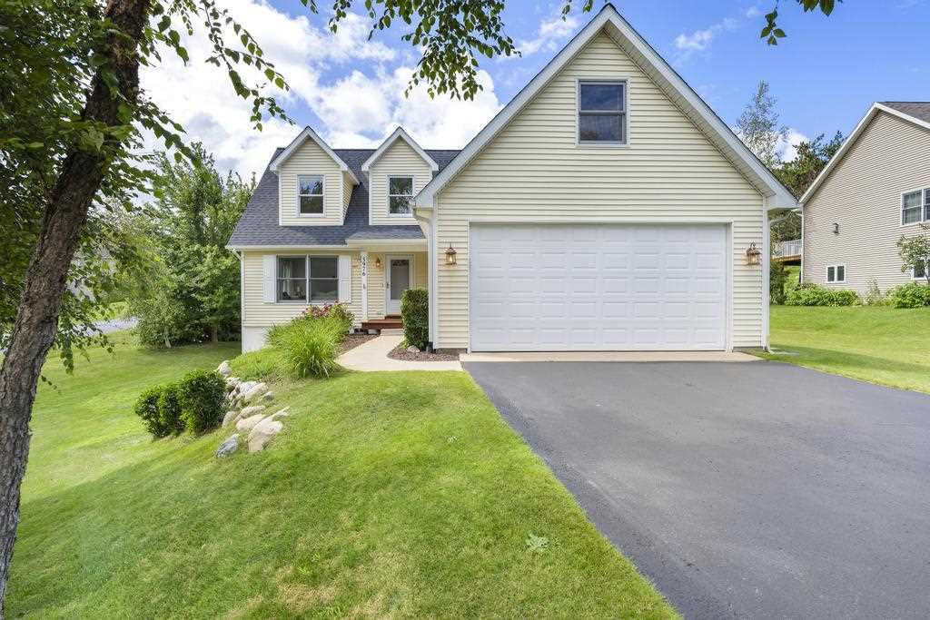 5976 Walloon Meadow Circle